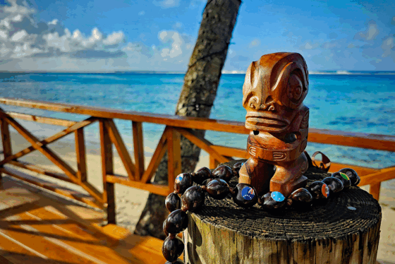 Tiki with Ku Kui Nut Lai Beachside
